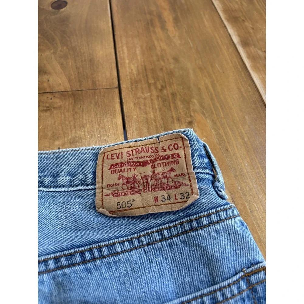 Levi's Men's 505 Regular Fit Jeans Light Wash Distressed W34 L32